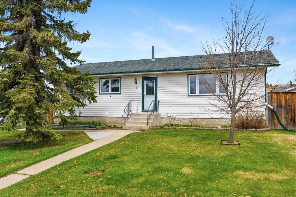 8 Isbister Avenue Swan Hills AB T0G 2C0