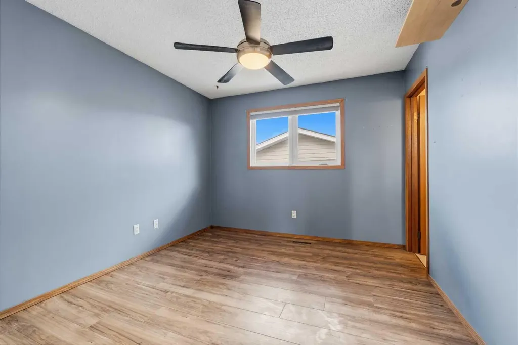 8 Isbister Avenue Swan Hills AB T0G 2C0