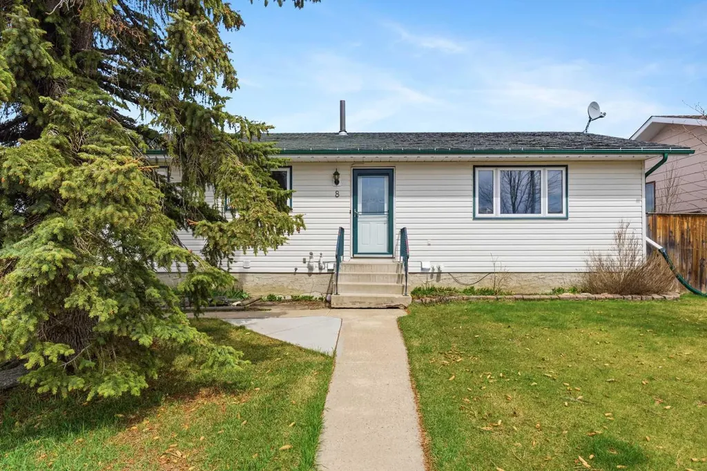 8 Isbister Avenue Swan Hills AB T0G 2C0