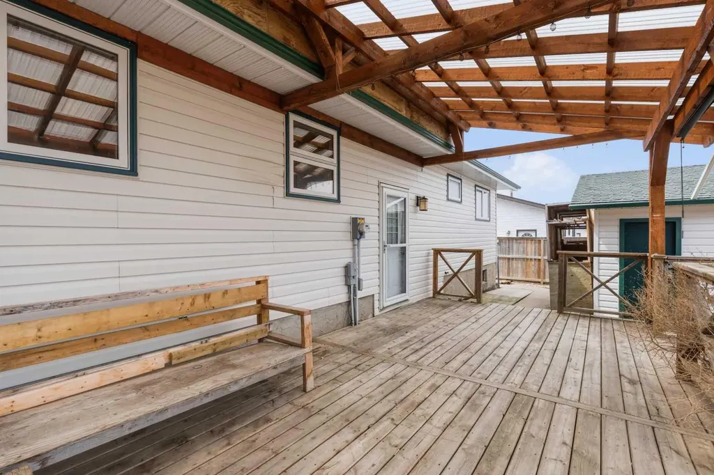 8 Isbister Avenue Swan Hills AB T0G 2C0