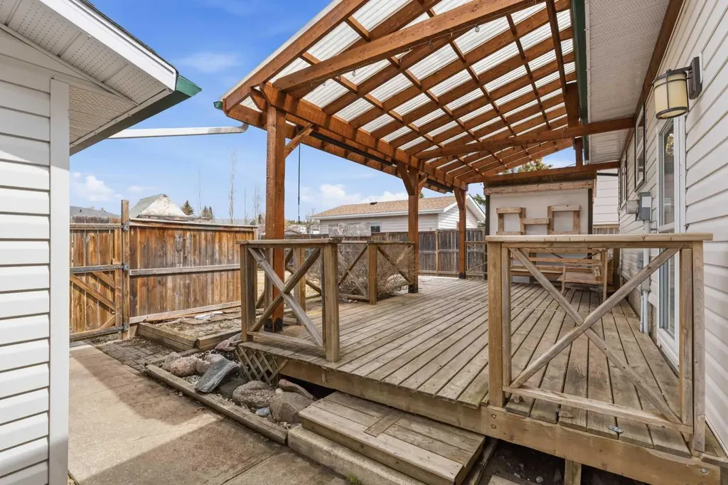 8 Isbister Avenue Swan Hills AB T0G 2C0
