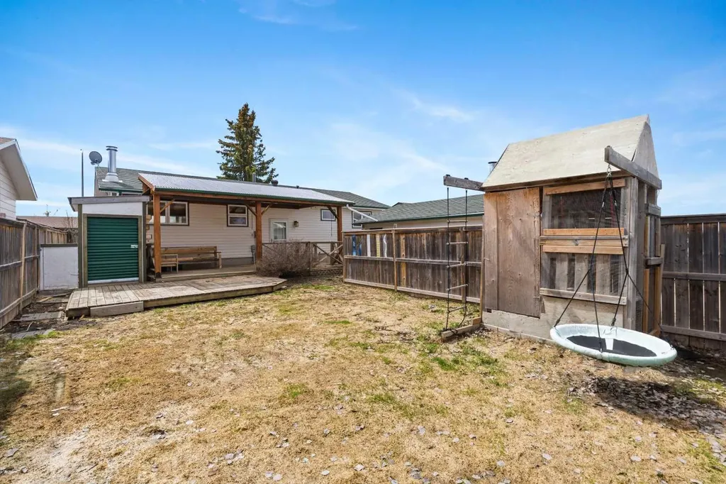 8 Isbister Avenue Swan Hills AB T0G 2C0