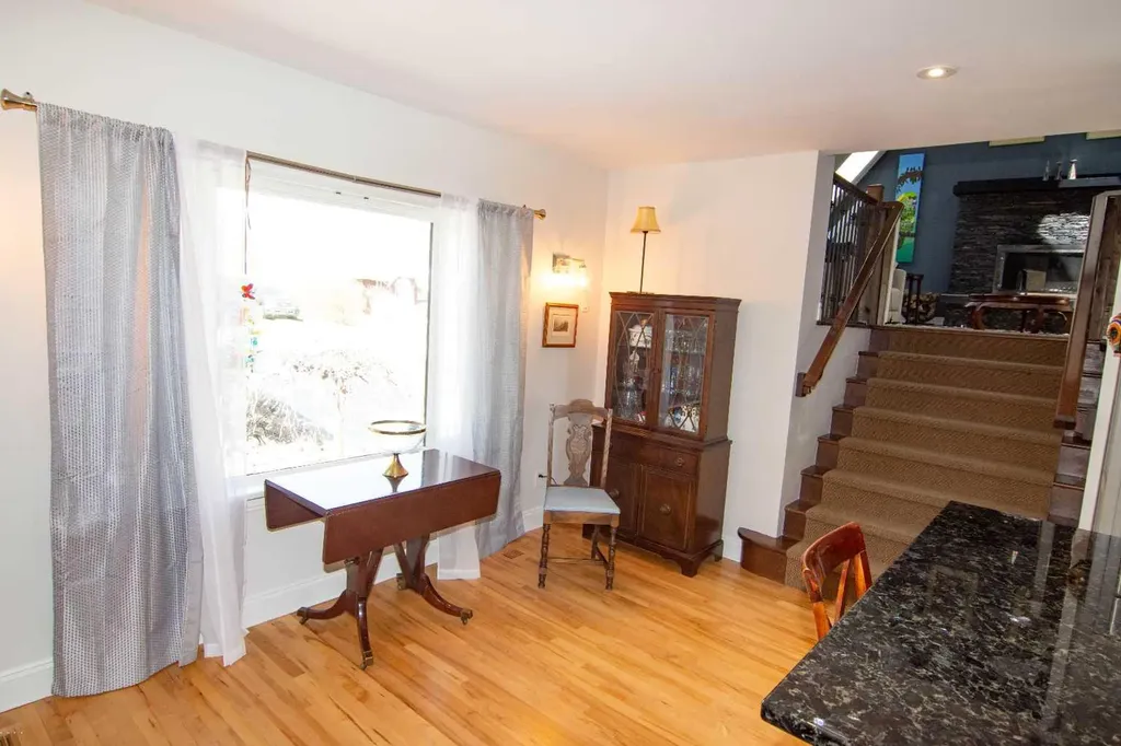 1616 Summer Street SW Calgary AB T3C2J6