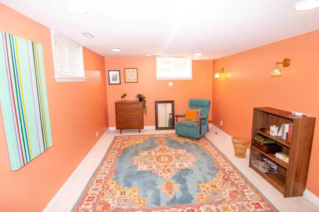 1616 Summer Street SW Calgary AB T3C2J6
