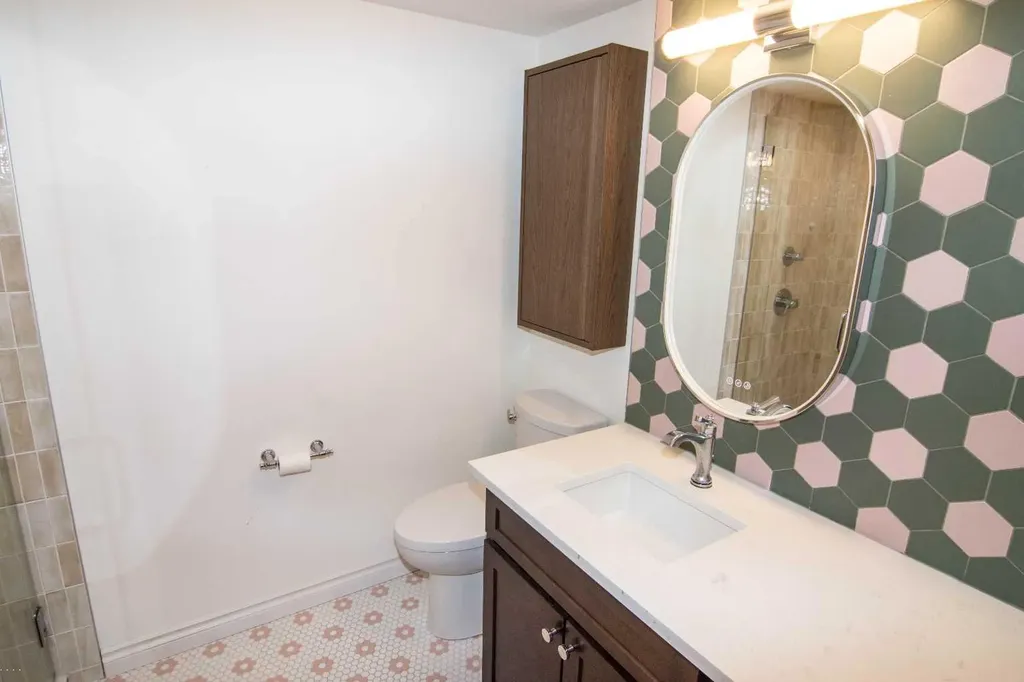 1616 Summer Street SW Calgary AB T3C2J6