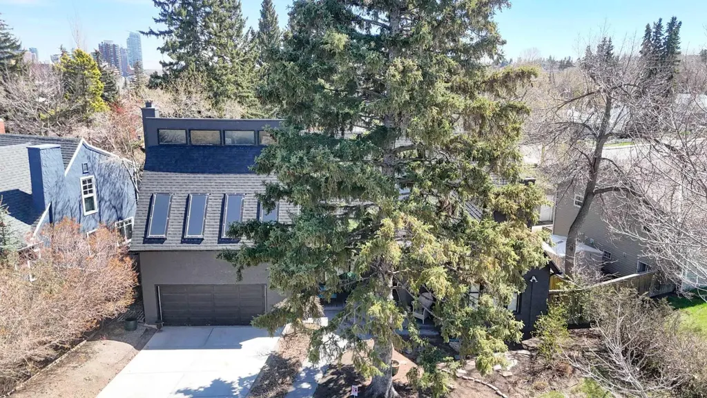 1616 Summer Street SW Calgary AB T3C2J6