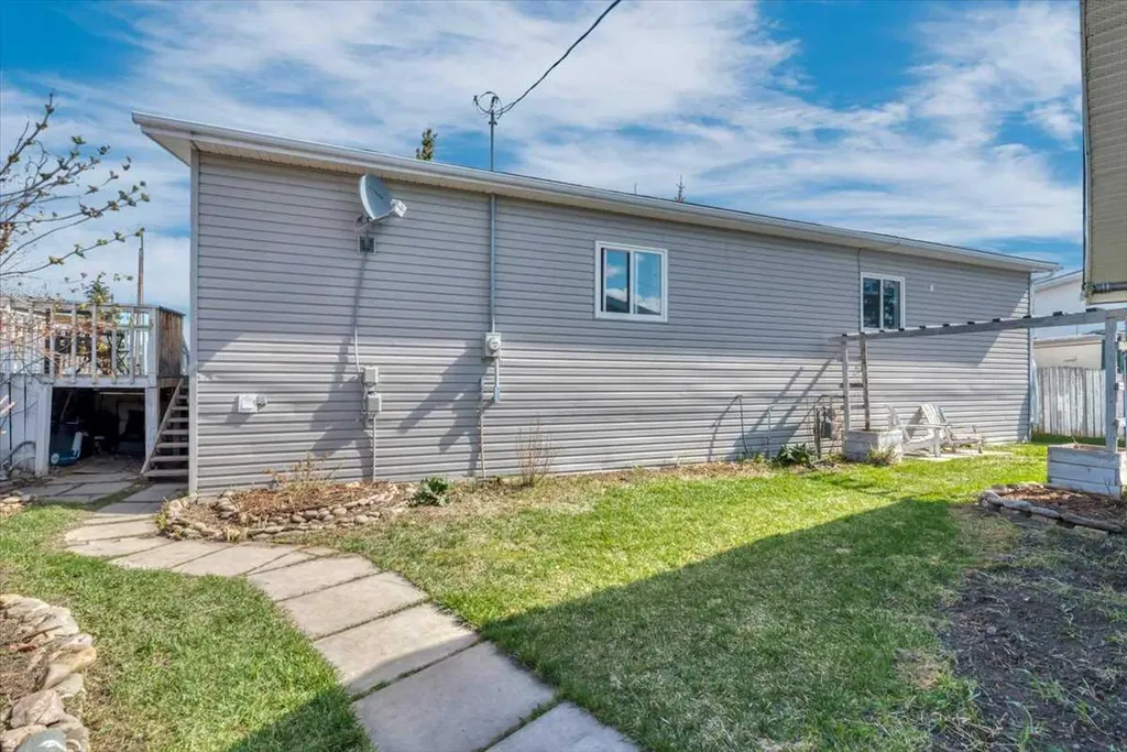 333 Nelson Road Carseland AB T0J0M0