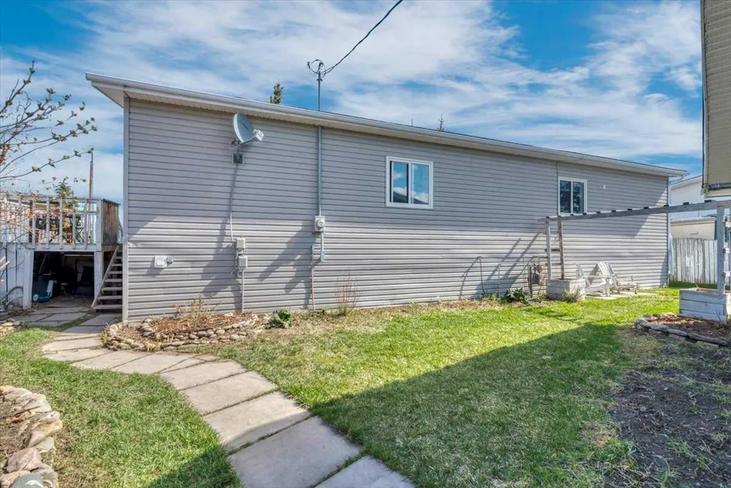 333 Nelson Road Carseland AB T0J0M0