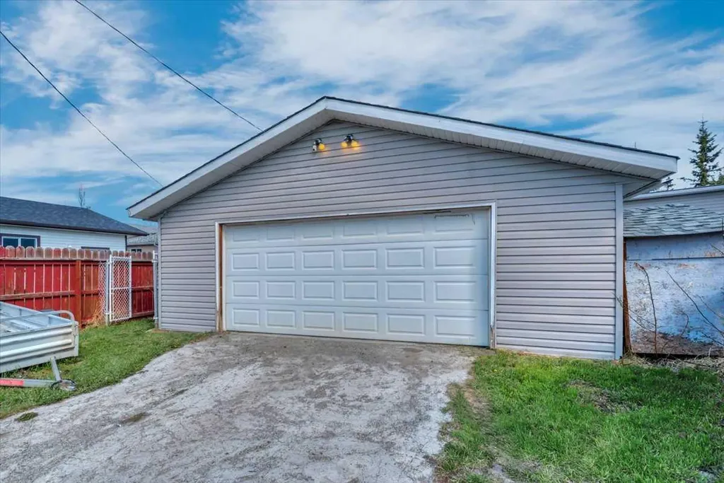 333 Nelson Road Carseland AB T0J0M0