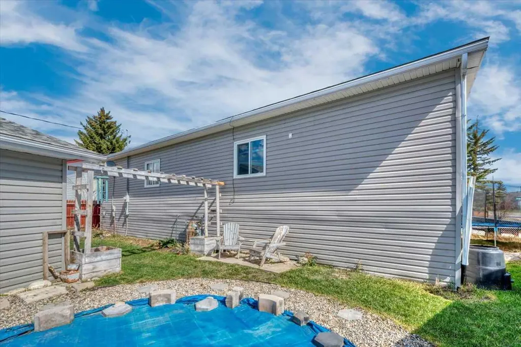 333 Nelson Road Carseland AB T0J0M0