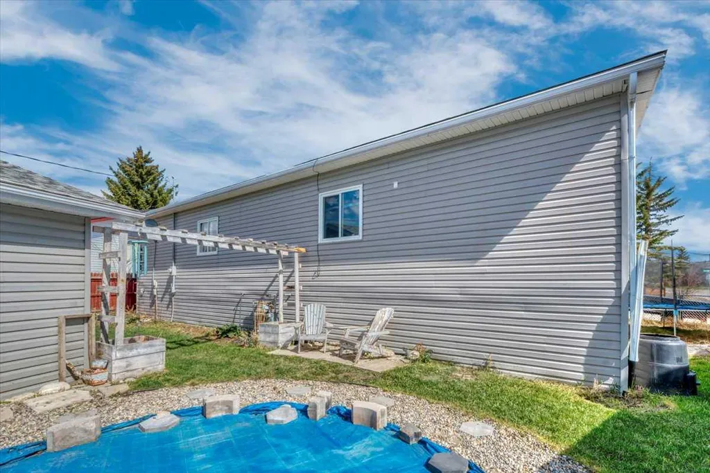 333 Nelson Road Carseland AB T0J0M0