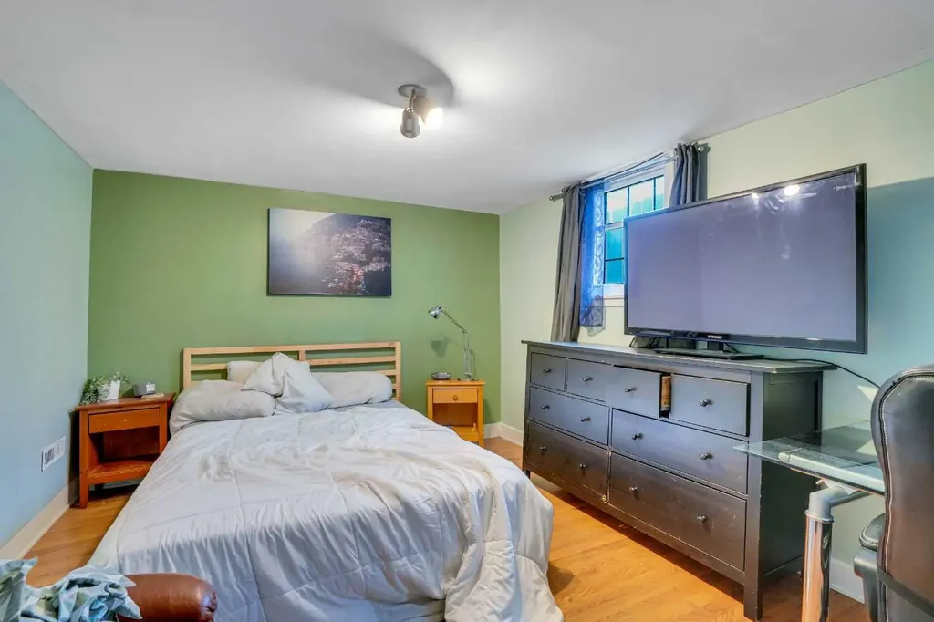 434 Meredith Road NE Calgary AB T2E 5A6