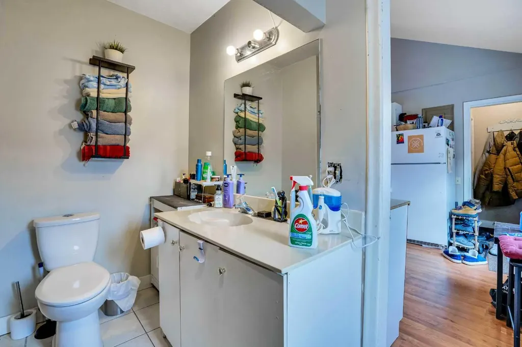 434 Meredith Road NE Calgary AB T2E 5A6