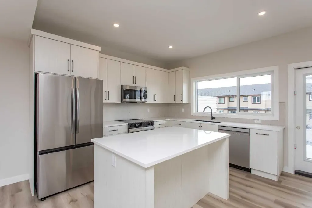 65 Lavelle Close Red Deer AB T4R 0V7