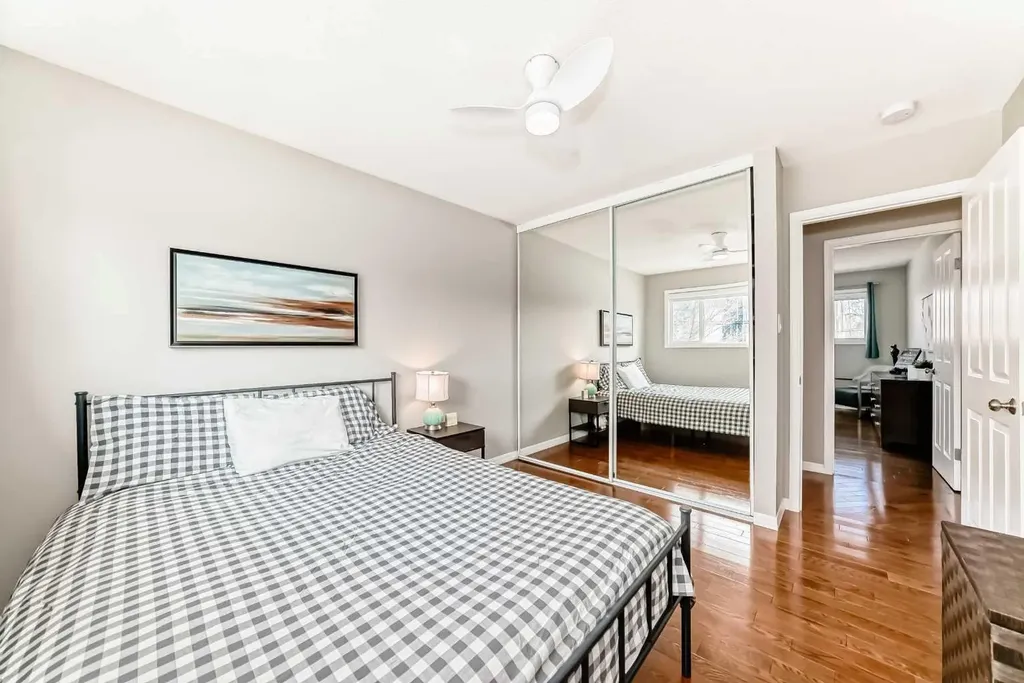 2212 4 Street NE Calgary AB T3E 4T9