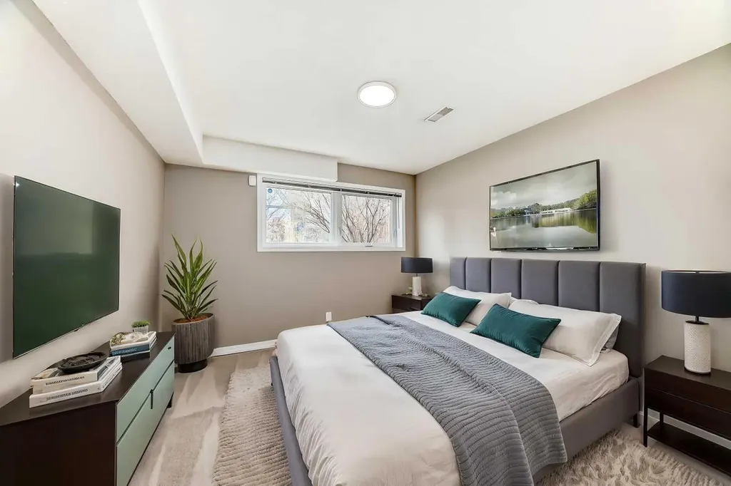 2212 4 Street NE Calgary AB T3E 4T9