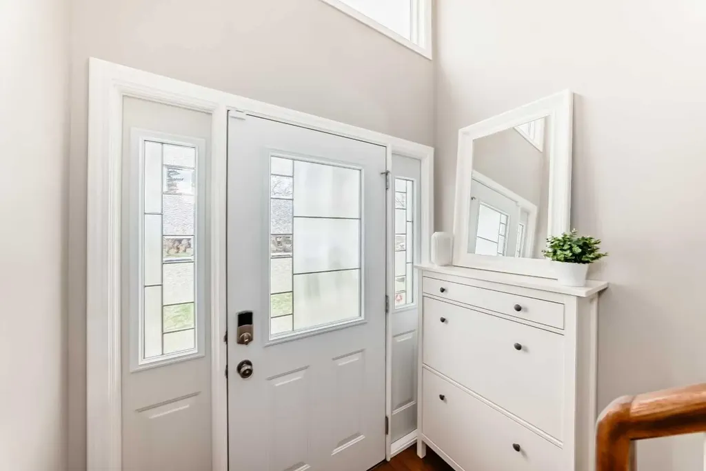2212 4 Street NE Calgary AB T3E 4T9