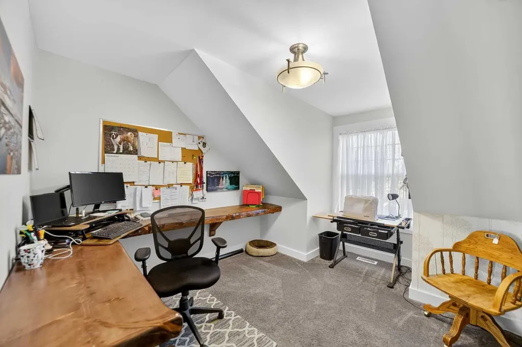 1919 14 Street Didsbury AB T0M 0W0