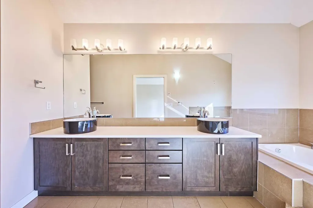 1840 Westmount Road NW Calgary AB T2N 3M5