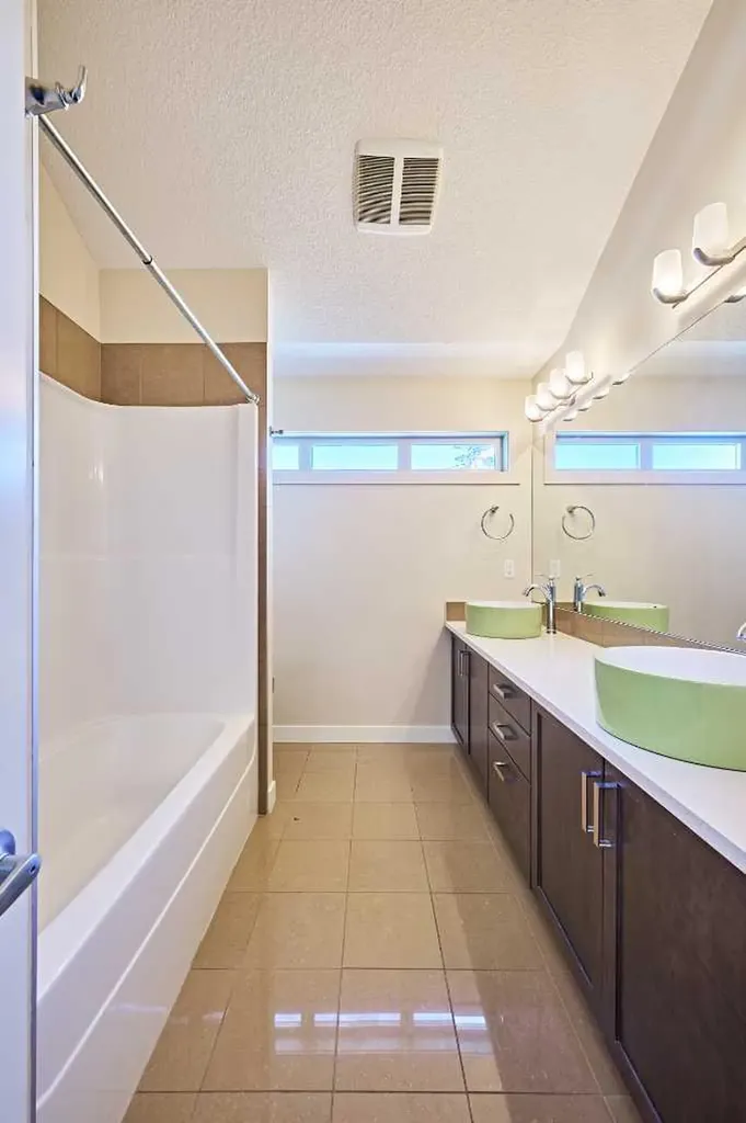 1840 Westmount Road NW Calgary AB T2N 3M5