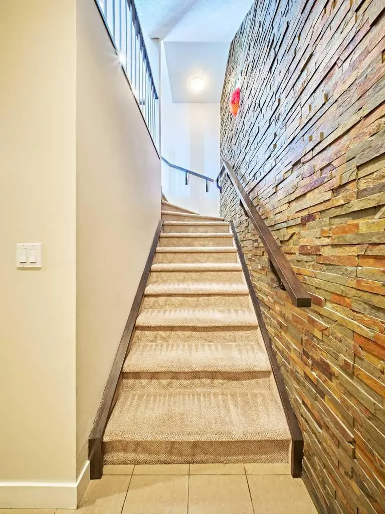 1840 Westmount Road NW Calgary AB T2N 3M5