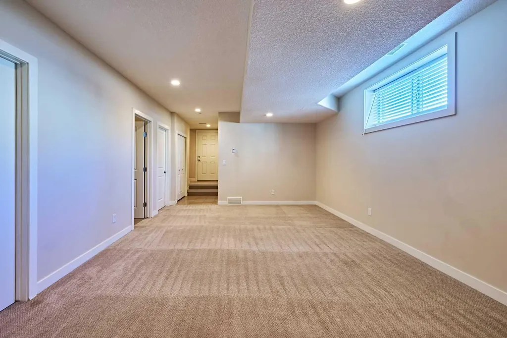 1840 Westmount Road NW Calgary AB T2N 3M5
