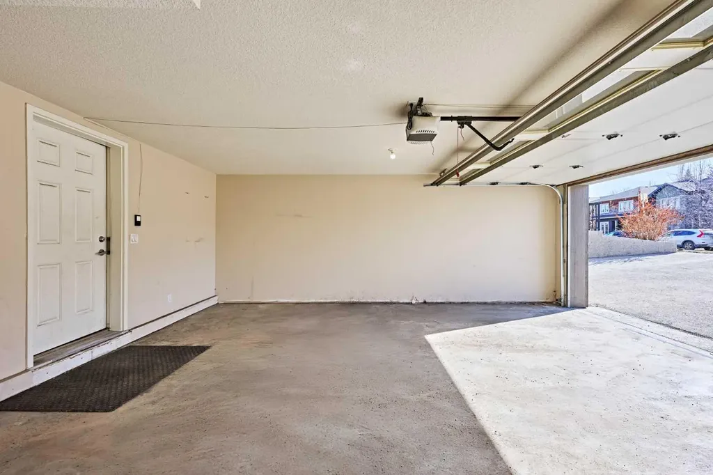 1840 Westmount Road NW Calgary AB T2N 3M5