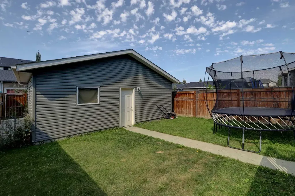 24 Fireside Burrow Cochrane AB T4C0T3