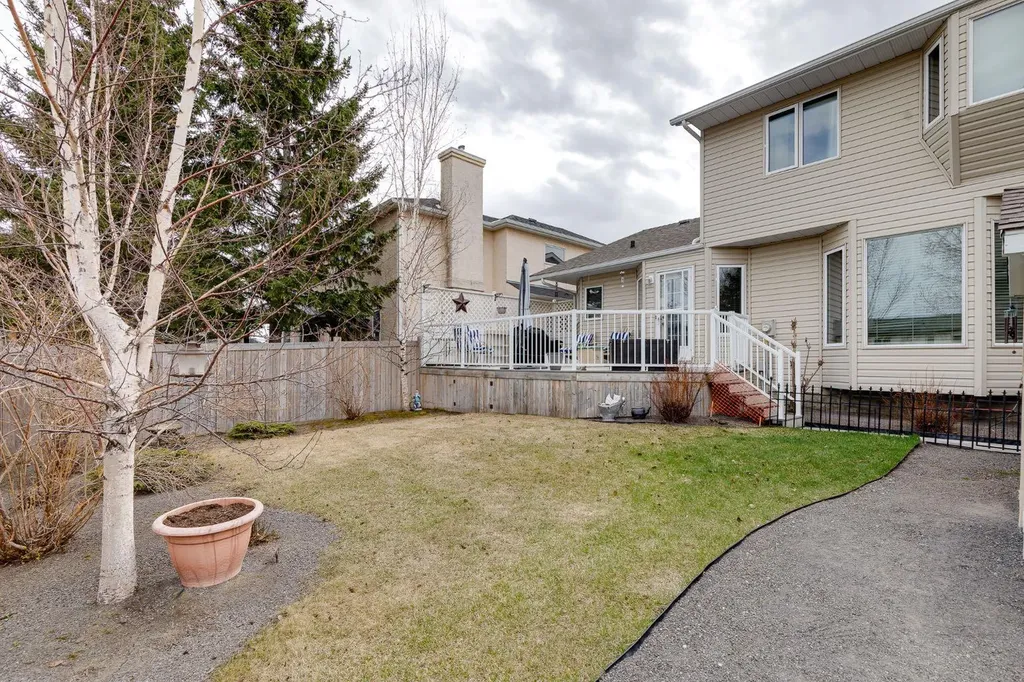 26 Tiller Place SE Airdrie AB T4A 1S6