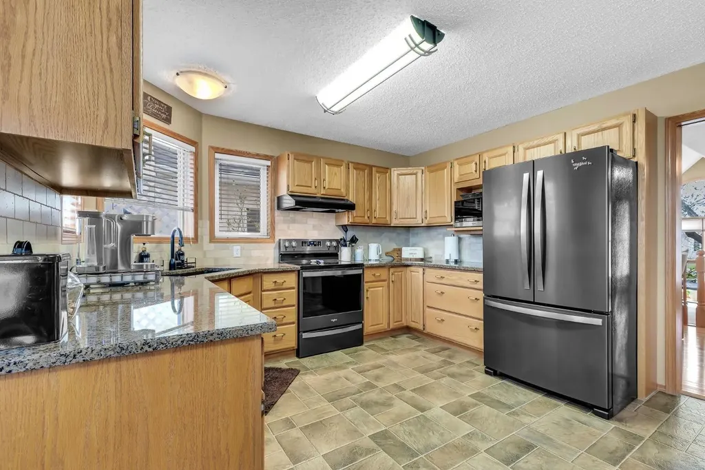 26 Tiller Place SE Airdrie AB T4A 1S6