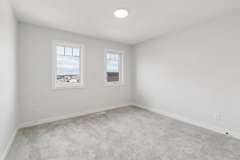 546 Hotchkiss Manor Calgary AB T3S0J9