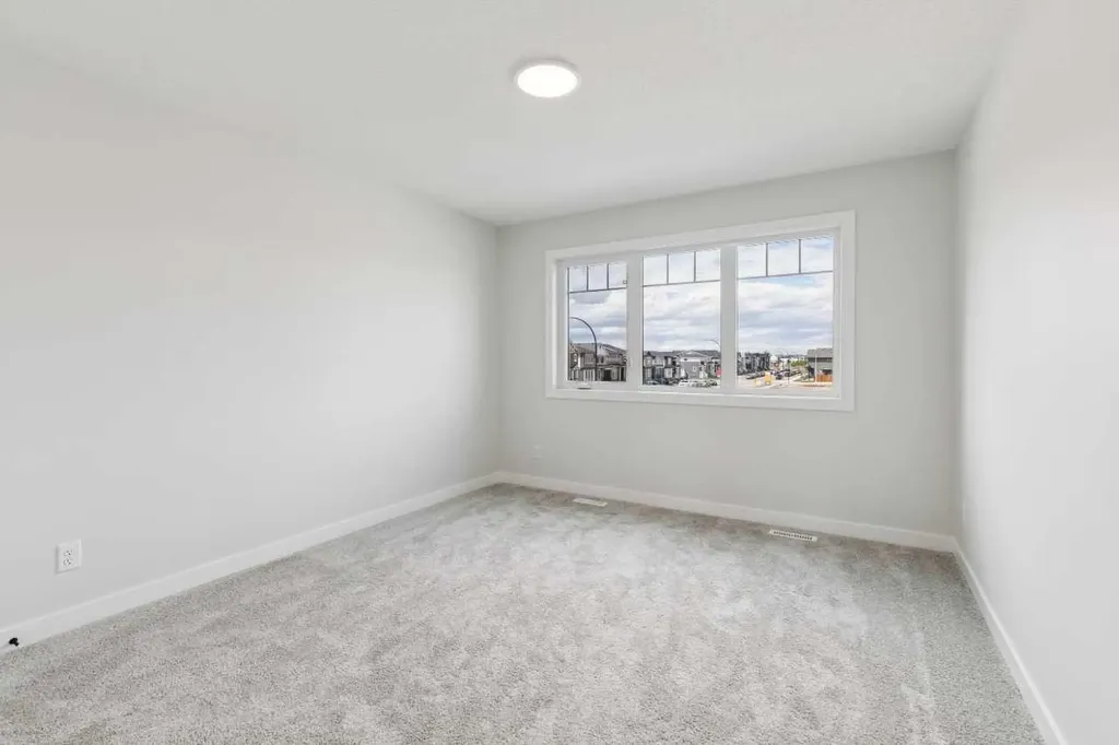546 Hotchkiss Manor Calgary AB T3S0J9
