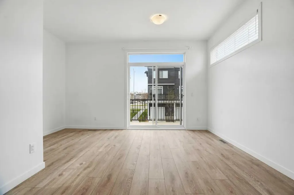 32 Walgrove Common SE Calgary AB T2X 4C2