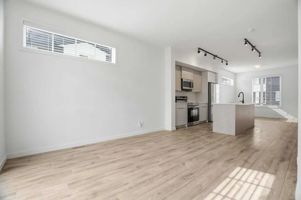 32 Walgrove Common SE Calgary AB T2X 4C2