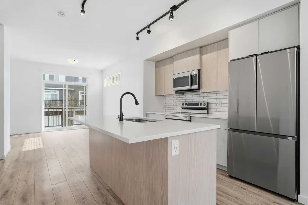 32 Walgrove Common SE Calgary AB T2X 4C2