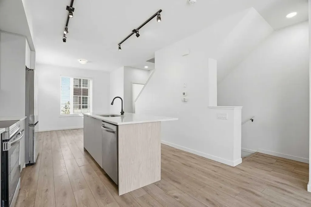 32 Walgrove Common SE Calgary AB T2X 4C2