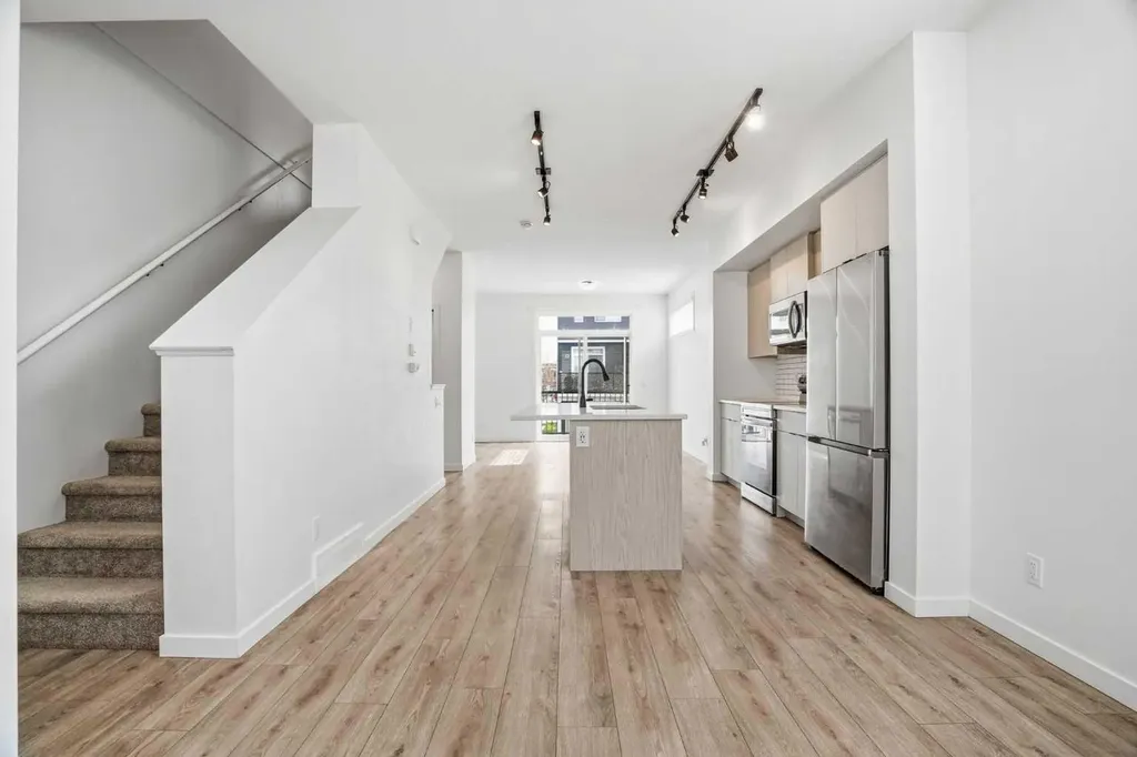 32 Walgrove Common SE Calgary AB T2X 4C2