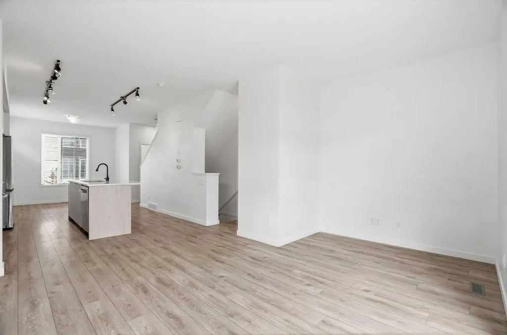 32 Walgrove Common SE Calgary AB T2X 4C2