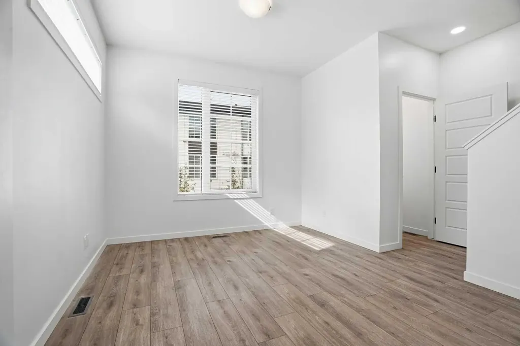 32 Walgrove Common SE Calgary AB T2X 4C2