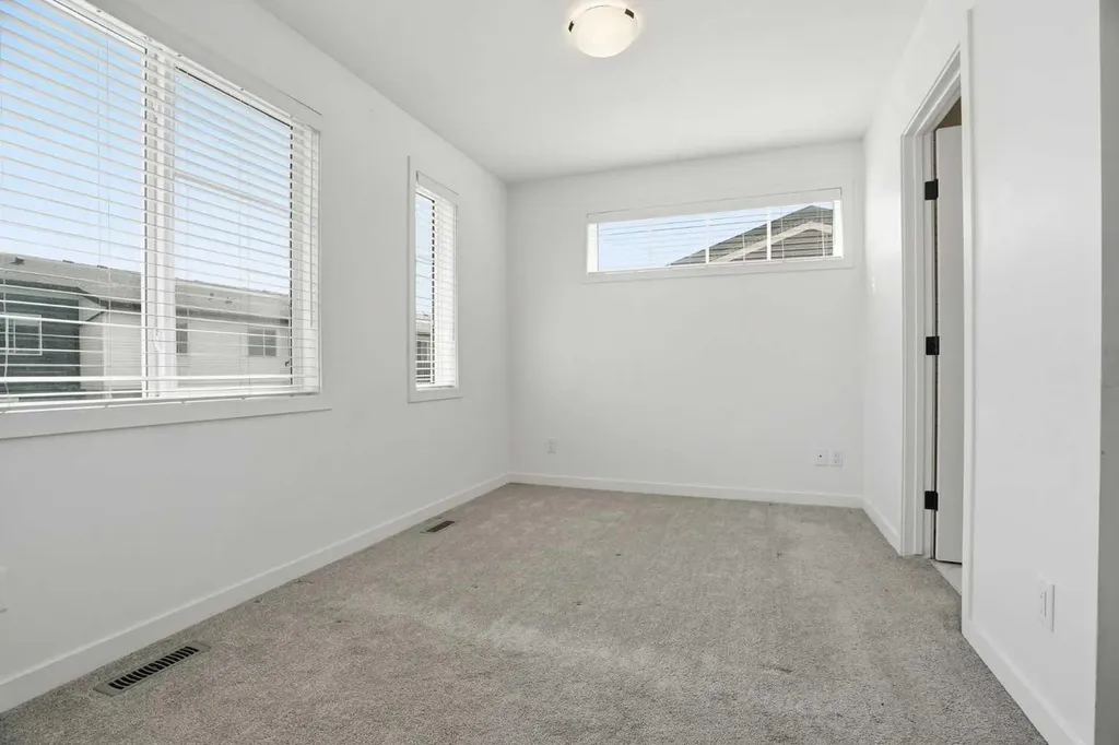 32 Walgrove Common SE Calgary AB T2X 4C2