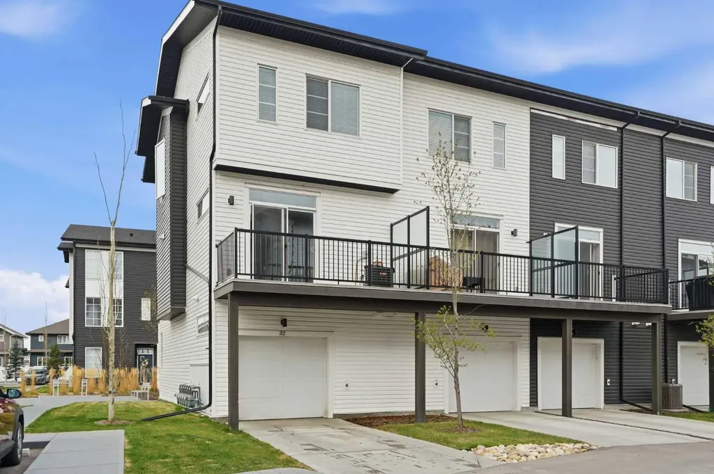32 Walgrove Common SE Calgary AB T2X 4C2