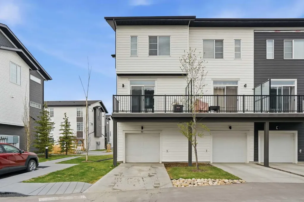 32 Walgrove Common SE Calgary AB T2X 4C2
