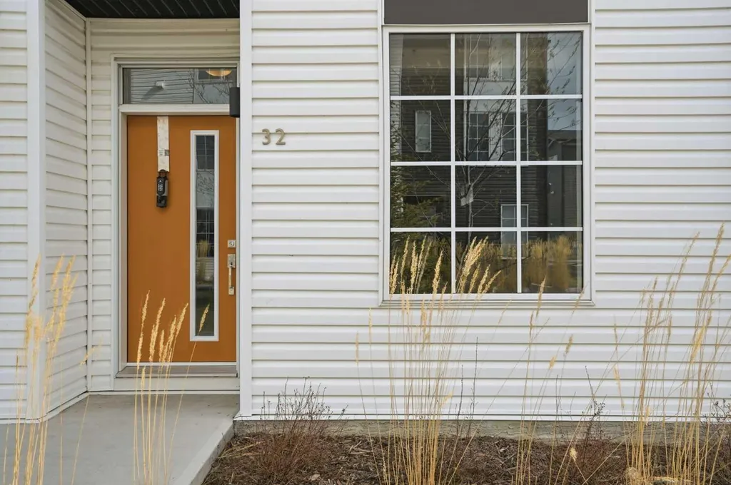 32 Walgrove Common SE Calgary AB T2X 4C2