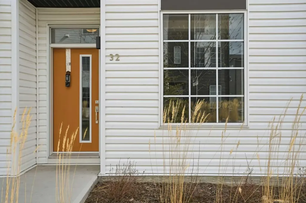32 Walgrove Common SE Calgary AB T2X 4C2