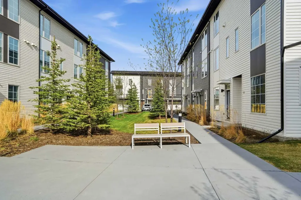 32 Walgrove Common SE Calgary AB T2X 4C2