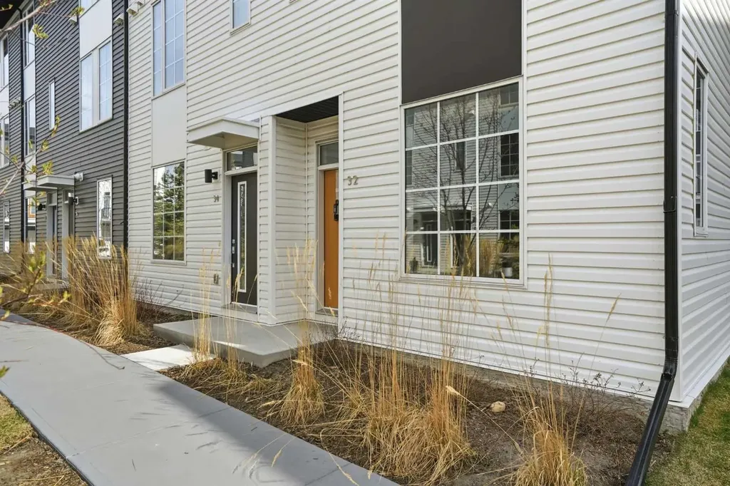 32 Walgrove Common SE Calgary AB T2X 4C2