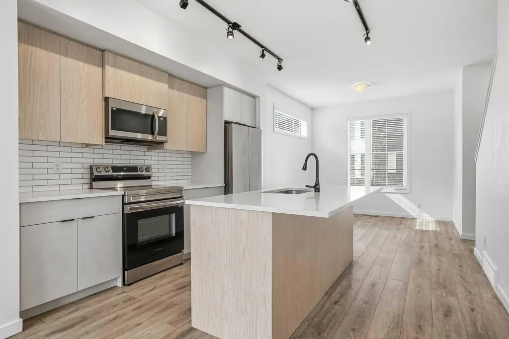 32 Walgrove Common SE Calgary AB T2X 4C2