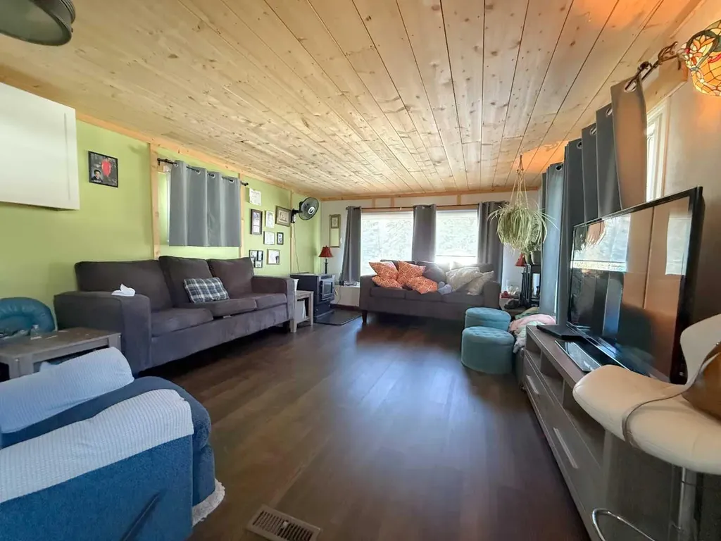 660022 Range Road 225.5 Rural Athabasca County AB T9S 2B7