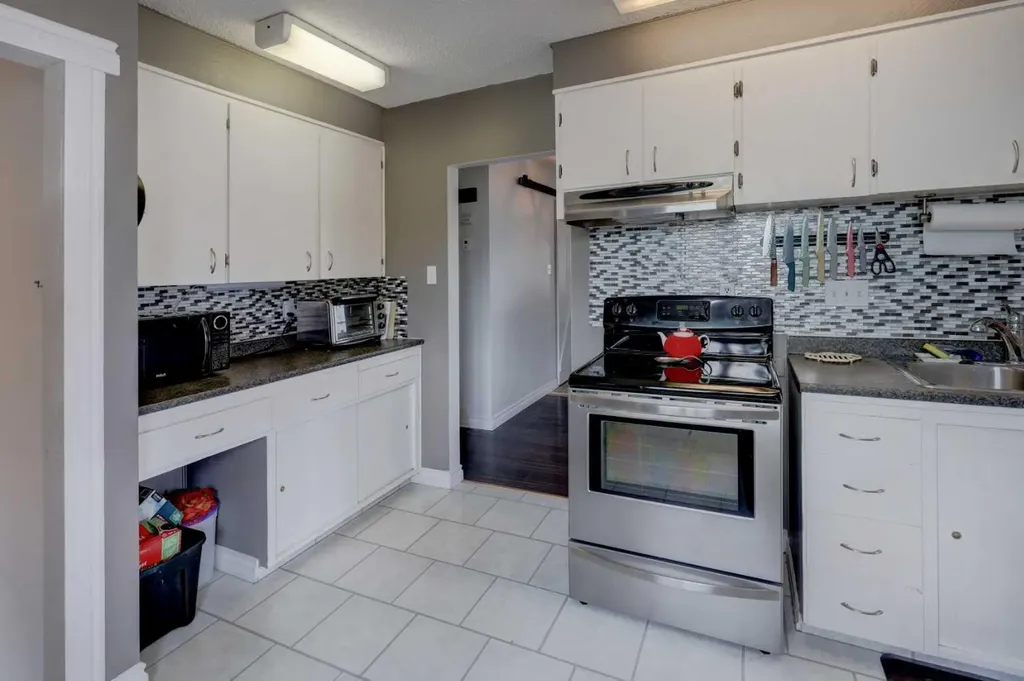 261 2 Avenue W Drumheller AB T0J 0Y4