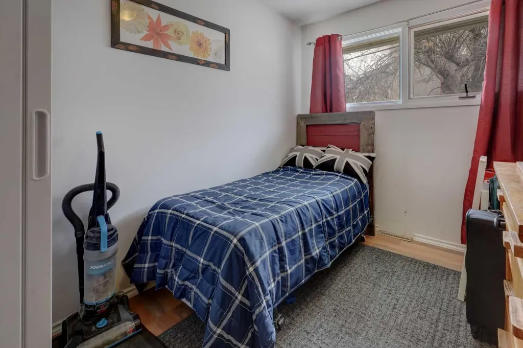 261 2 Avenue W Drumheller AB T0J 0Y4